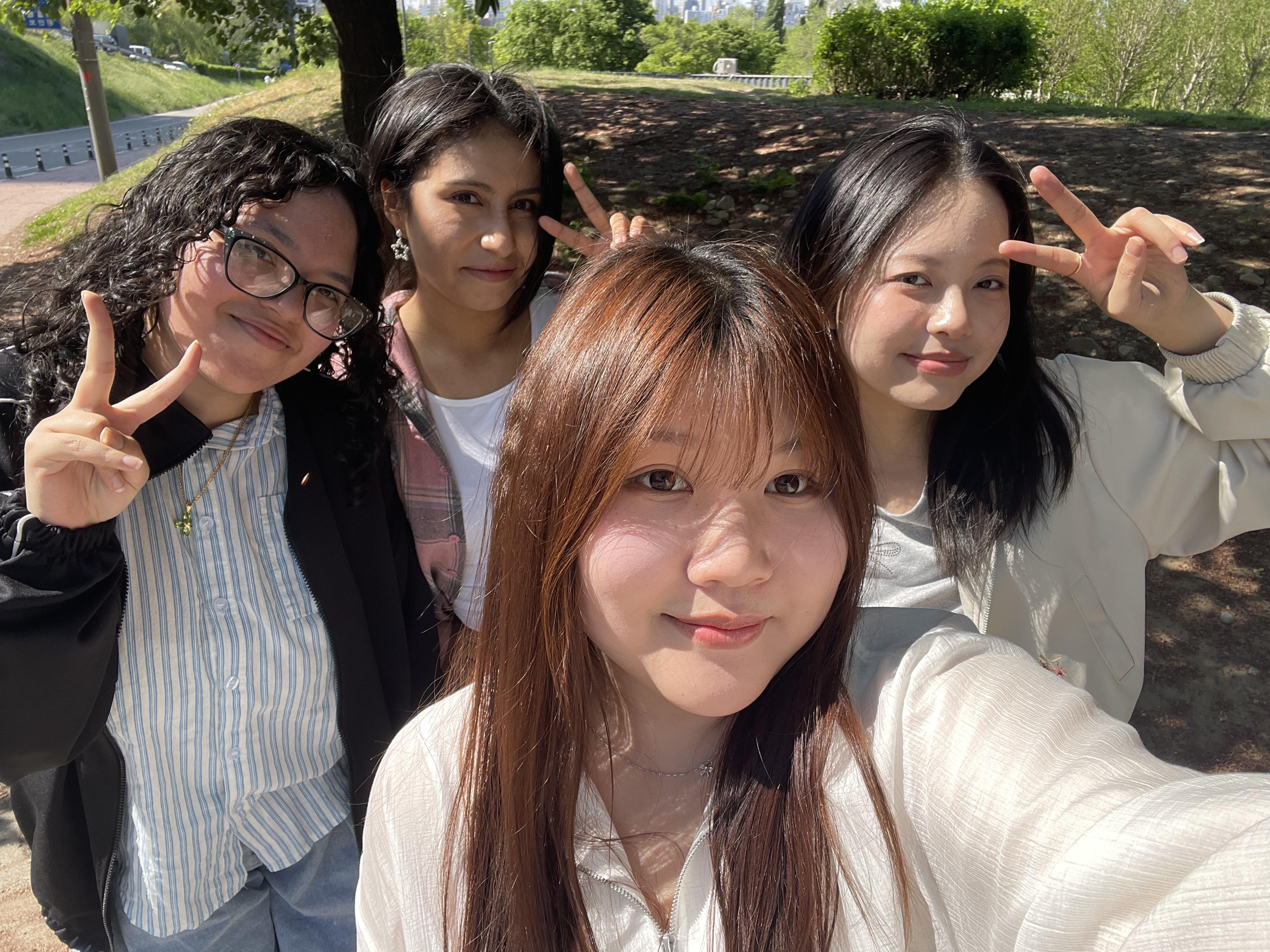 [TravelinU] 여의도 한강 공원 픽닉 대표이미지